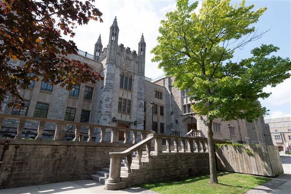 Queen's University (1/27/2022)
