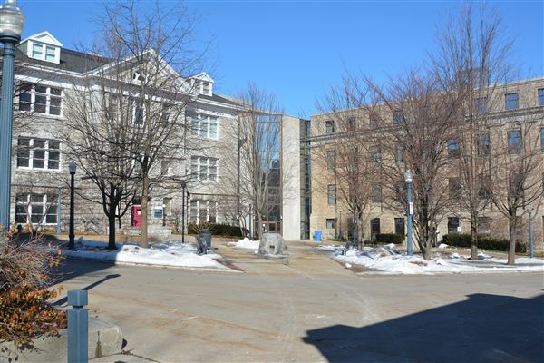 Queen's University (2/25/2022)