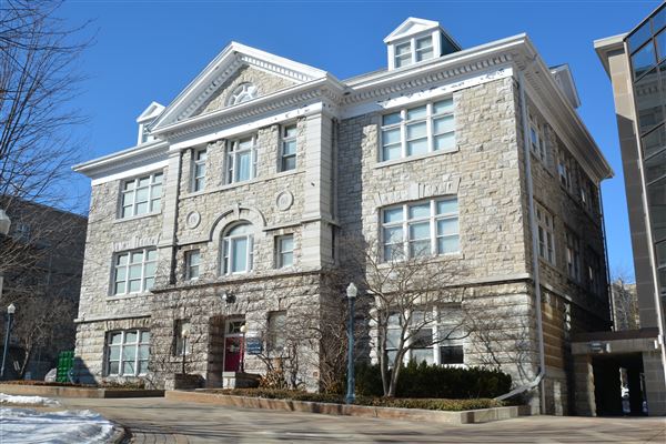Queen's University (2/25/2022)